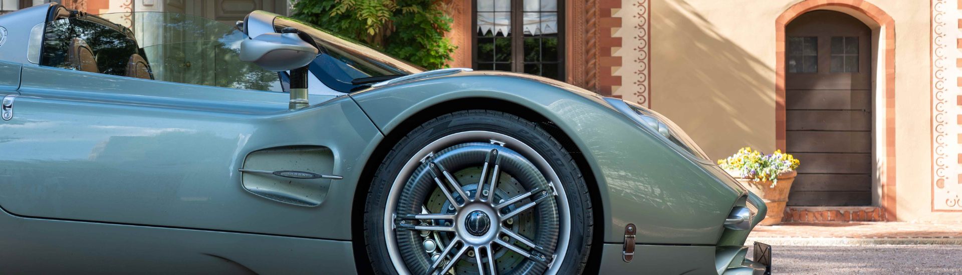 Pirelli Cyber Tyre: Ponad 1500 kilometrów za kierownicą Pagani Utopia Roadster